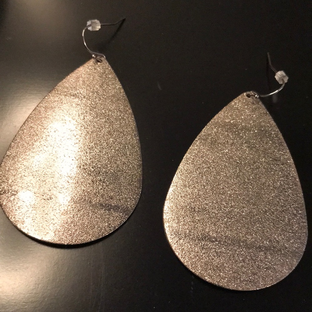 Atelier Sona Earrings - Picture 3 of 5